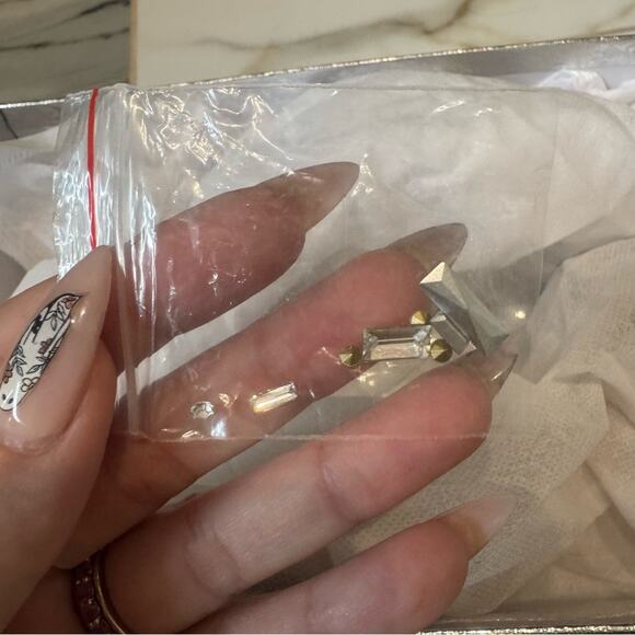 Wet Kiss Women’s Clear Crystal Rhinestones Slingback Pump Heels Size 9.5 - Picture 9 of 13